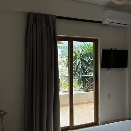 Guest house Seaside & Port Rooms-3 Min From Port! *