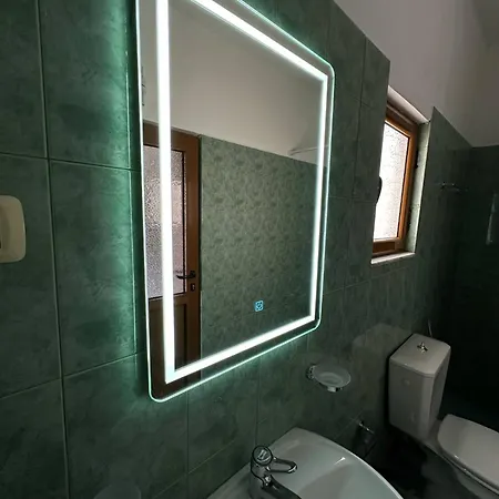 Seaside & Port Rooms-3 Min From Port! 3* Saranda