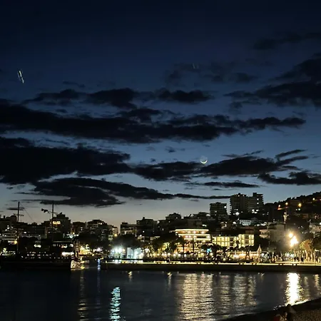 Guest house Seaside & Port Rooms-3 Min From Port!
