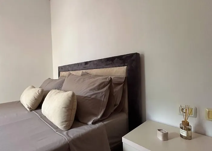 Seaside & Port Rooms-3 Min From Port!